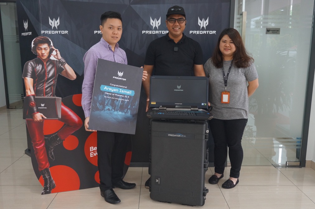 Acer Malaysia Here he is again. He looks so happy.